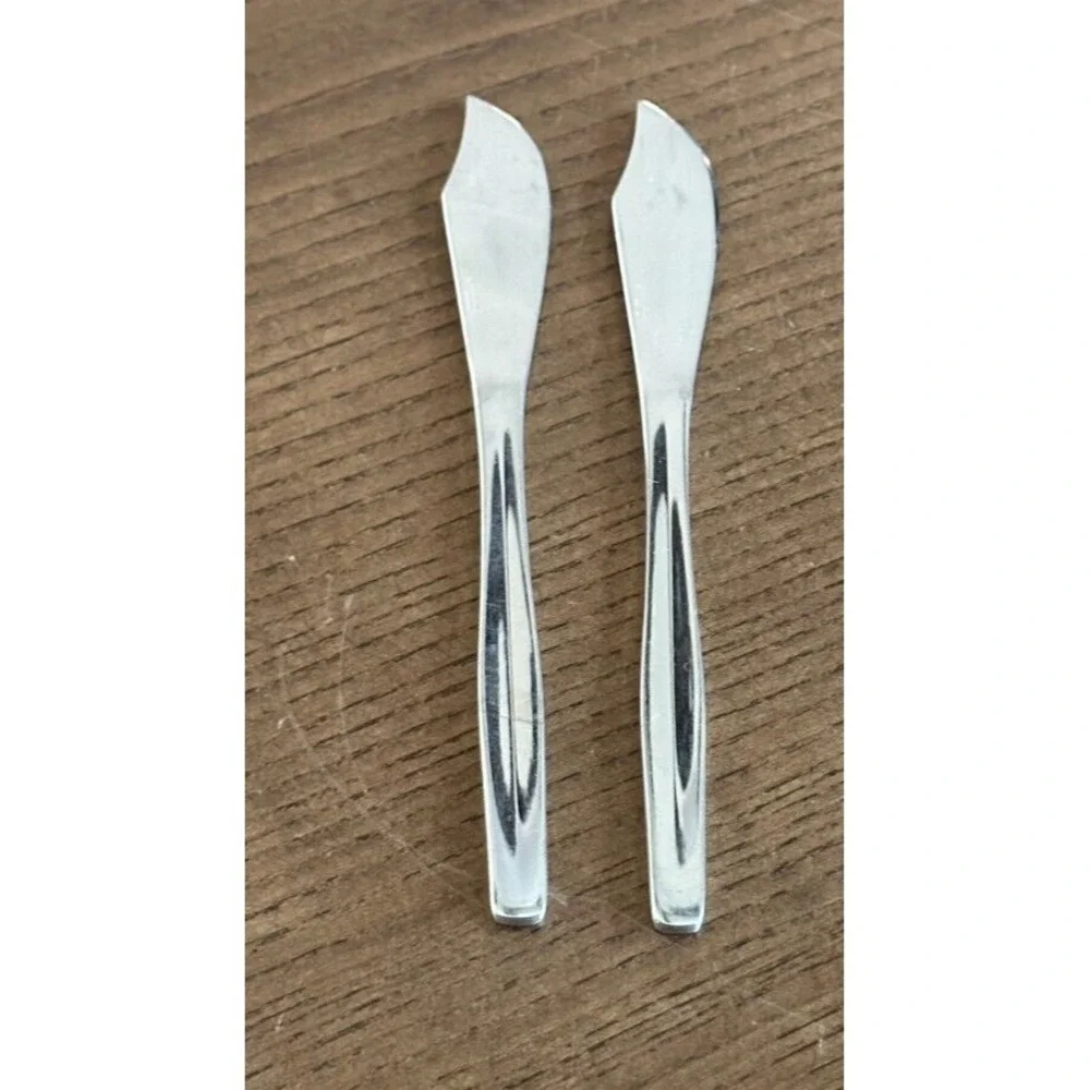 2 WMF Cromargan FRANKFURT Glossy Concave Stainless GERMANY Flatware Butter Knife